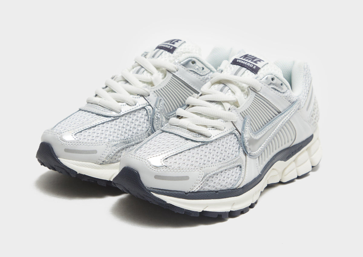 Nike Zoom Vomero 5 White & Silver Sneakers