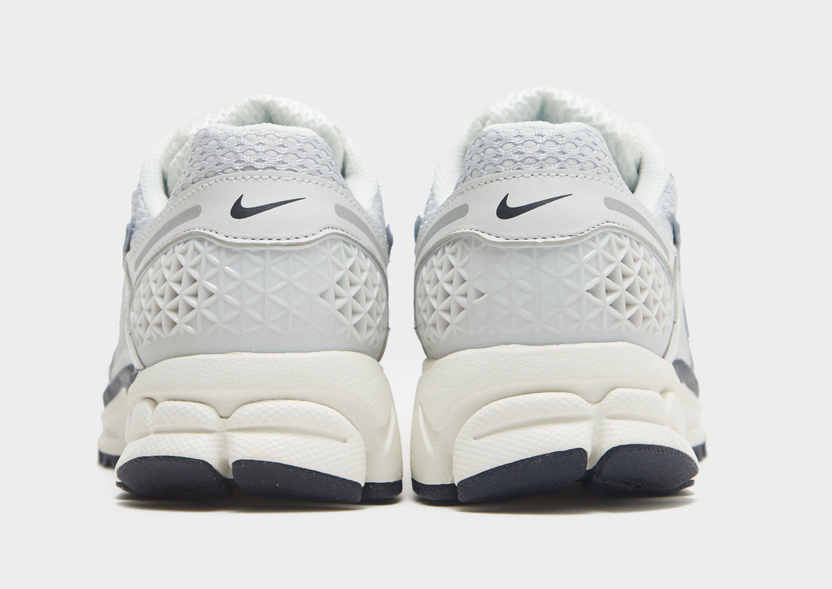 Nike Zoom Vomero 5 White & Silver Sneakers