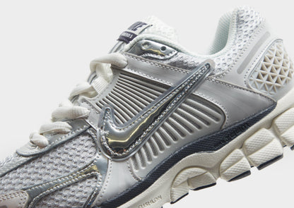 Nike Zoom Vomero 5 White & Silver Sneakers