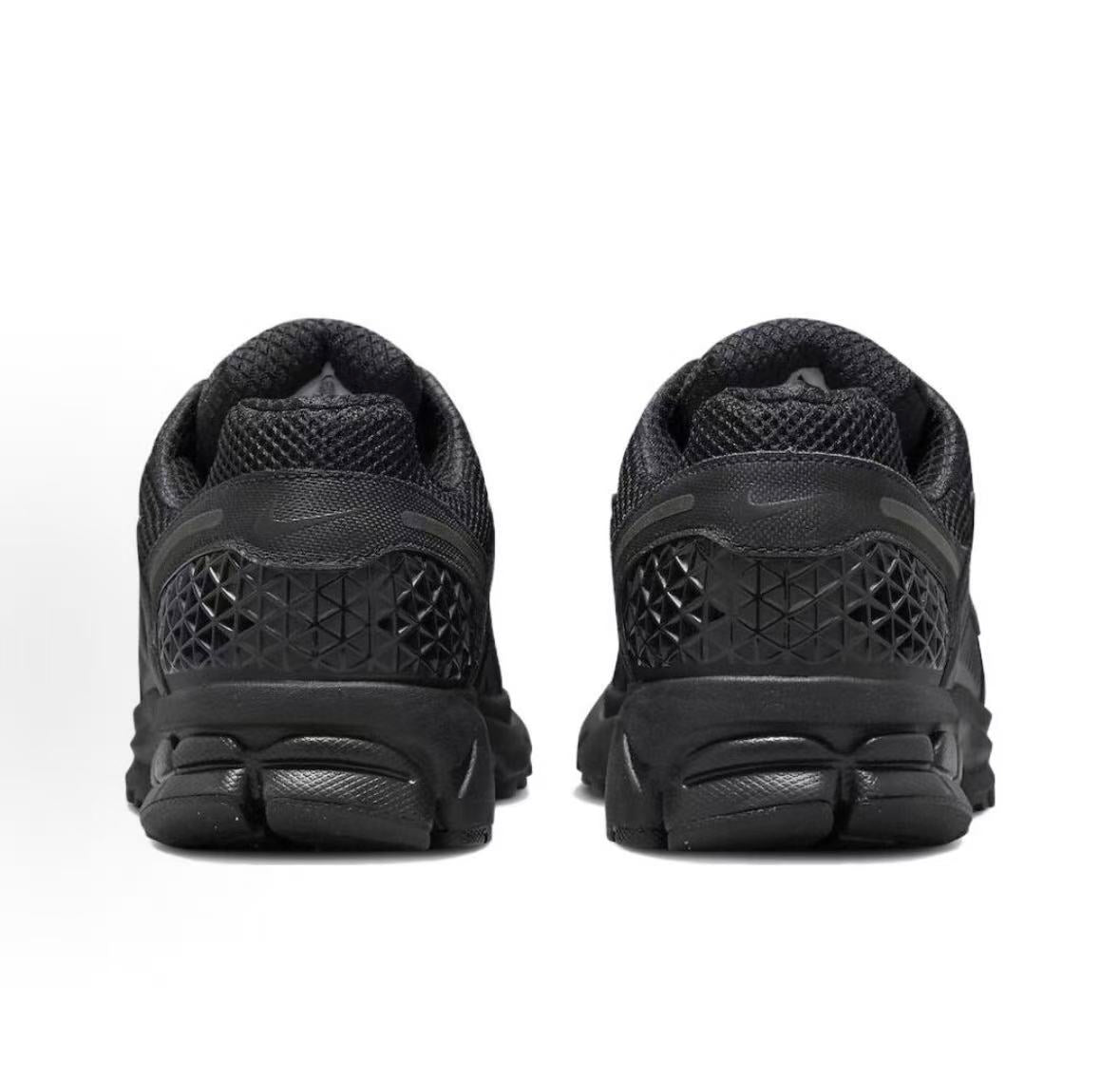 Nike Black Mesh Low-Top Sneakers | BV1358-003