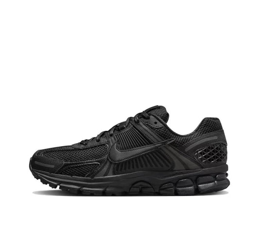 Nike Black Mesh Low-Top Sneakers | BV1358-003